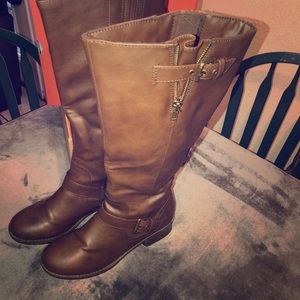 Woman’s size 9 boots “SO” brand